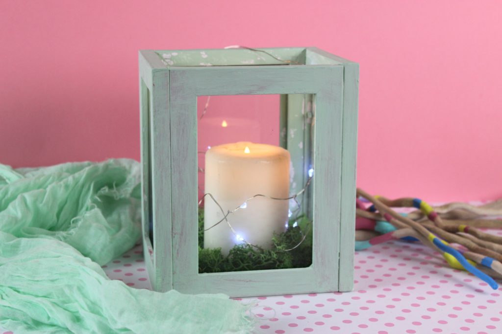 Ανακυκλώνω Παλιές Κορνίζες και φτιάχνω Φαναράκι