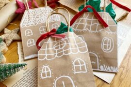 Φτιάχνουμε Μπισκοτοσπιτακια Τσαντες για τα δωρα μας